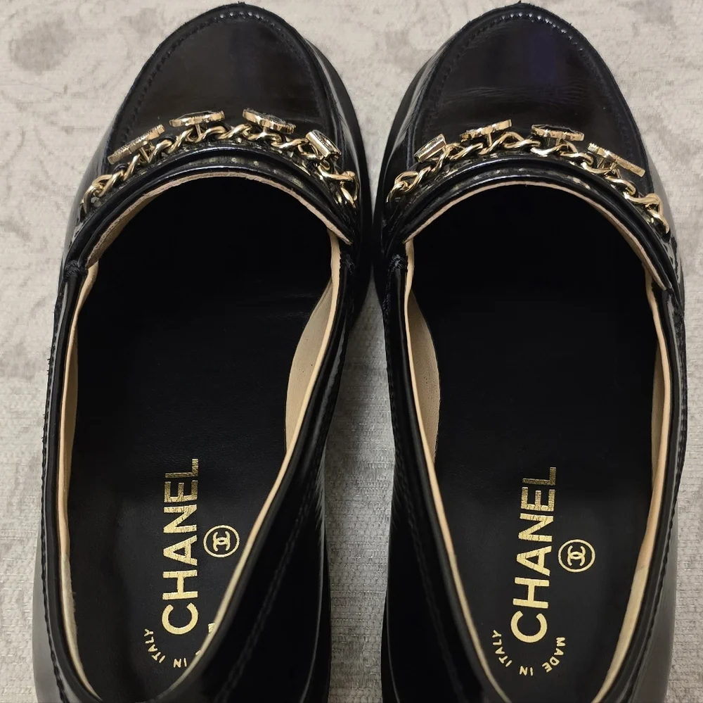 Chanel Loafers Black